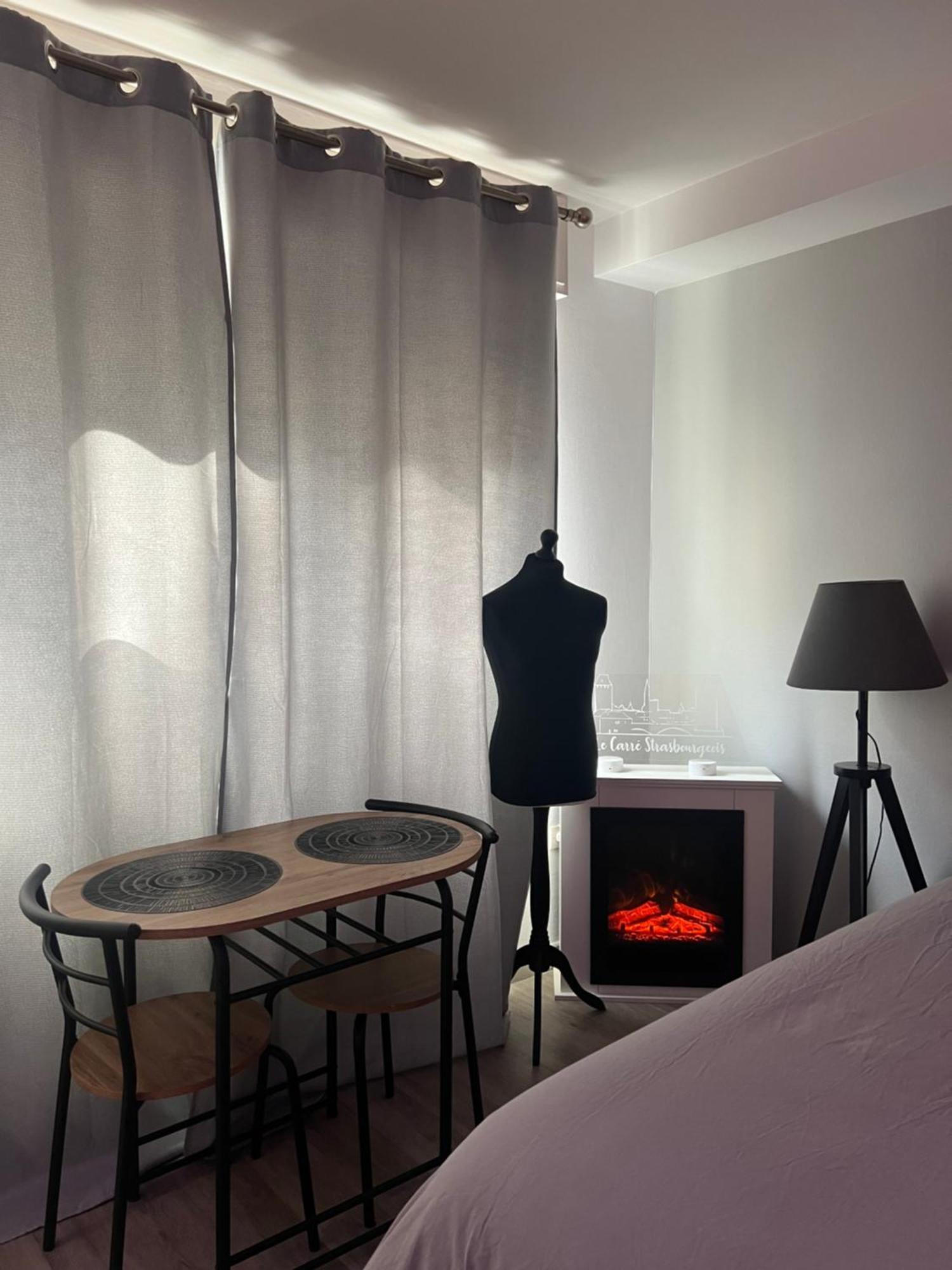 Le Carre Strasbourgeois - Logement Entier Au Centre Du Neudorf F1 Екстер'єр фото